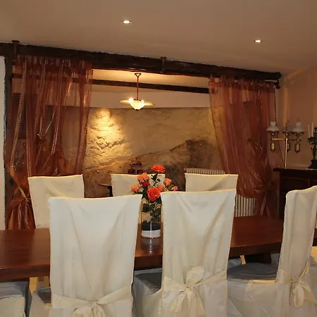 L'oustal De L'annetta Et Tables D'hotes