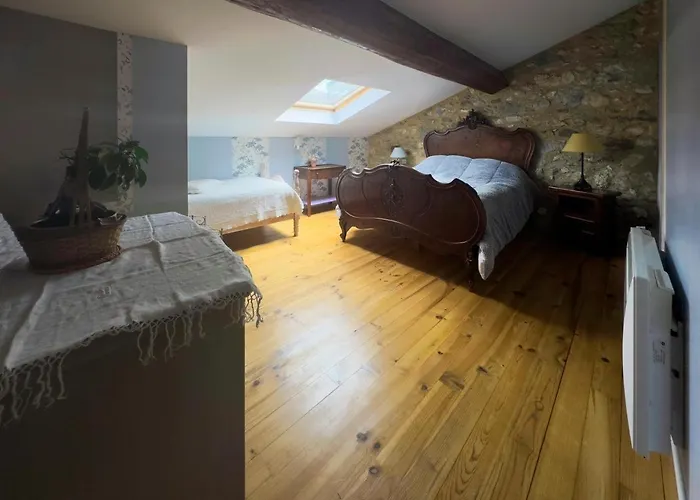 Chez Ghislaine A L'oustal Guest house 3*