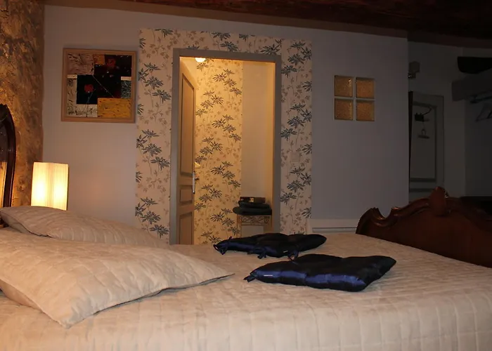 Pensión Chez Ghislaine A L'oustal 3*