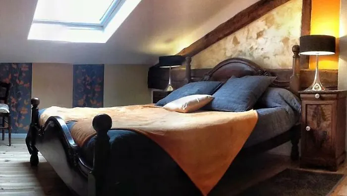 Guest house Chez Ghislaine A L'oustal 3*